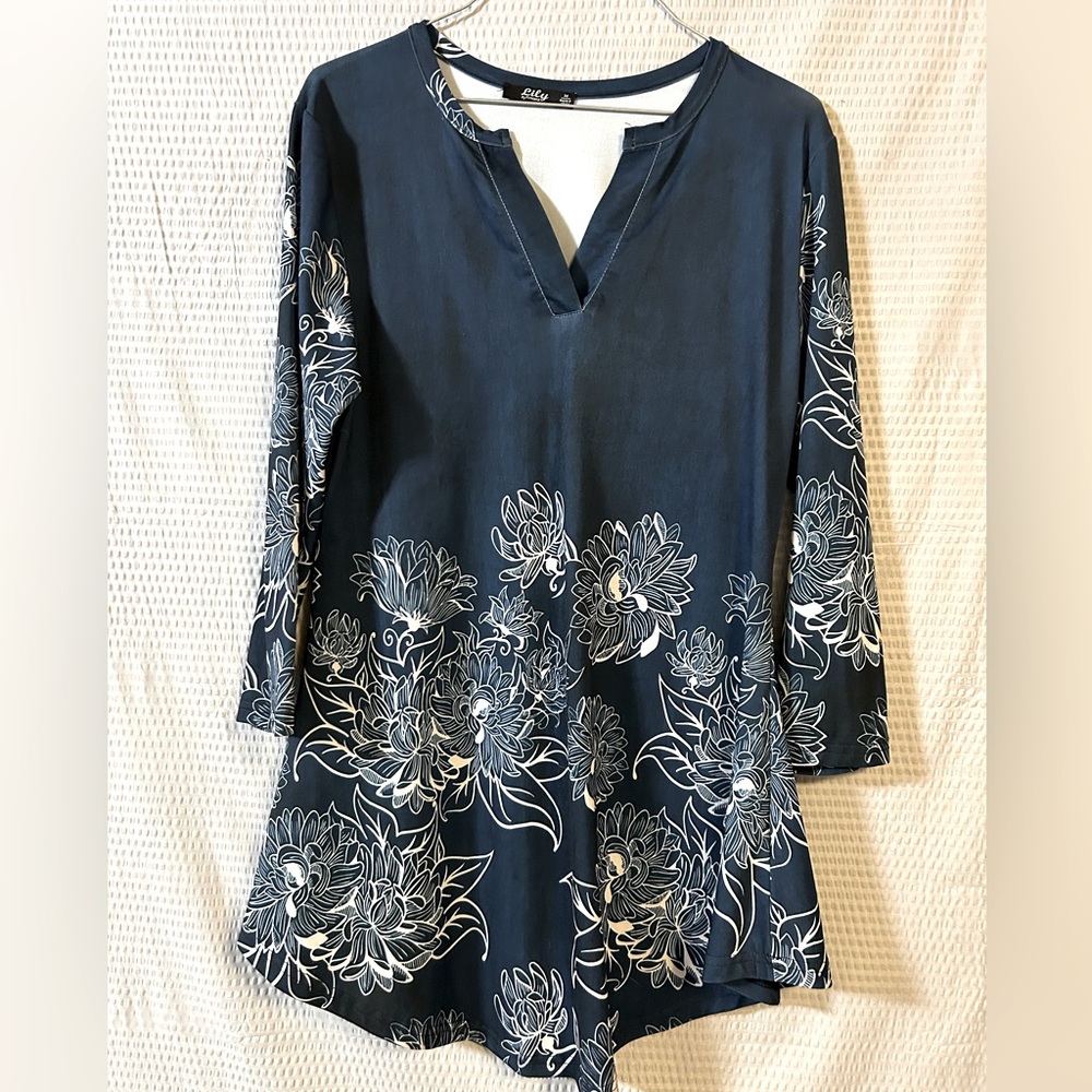 Lily by Firmiana Women’s Navy Tunic